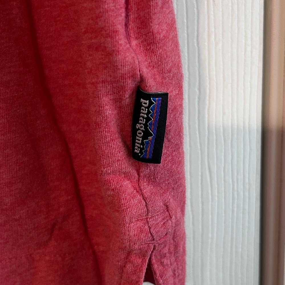 Patagonia Men's Polo Shirt in Rich Red - Picture 2 of 6